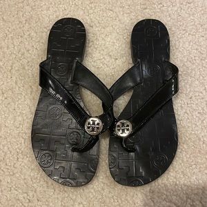Tory Burch black leather strap sandal size 6